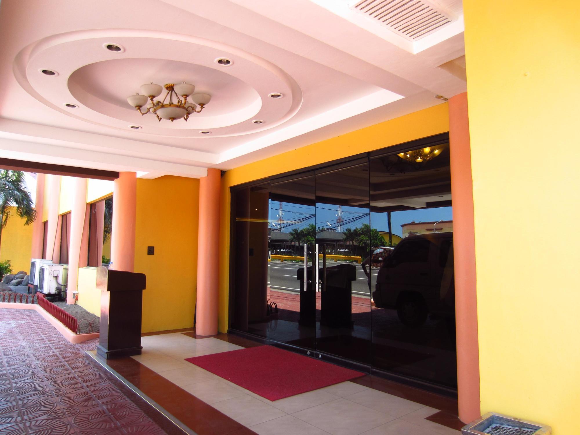 Grand Regal Hotel באקולוד מראה חיצוני תמונה