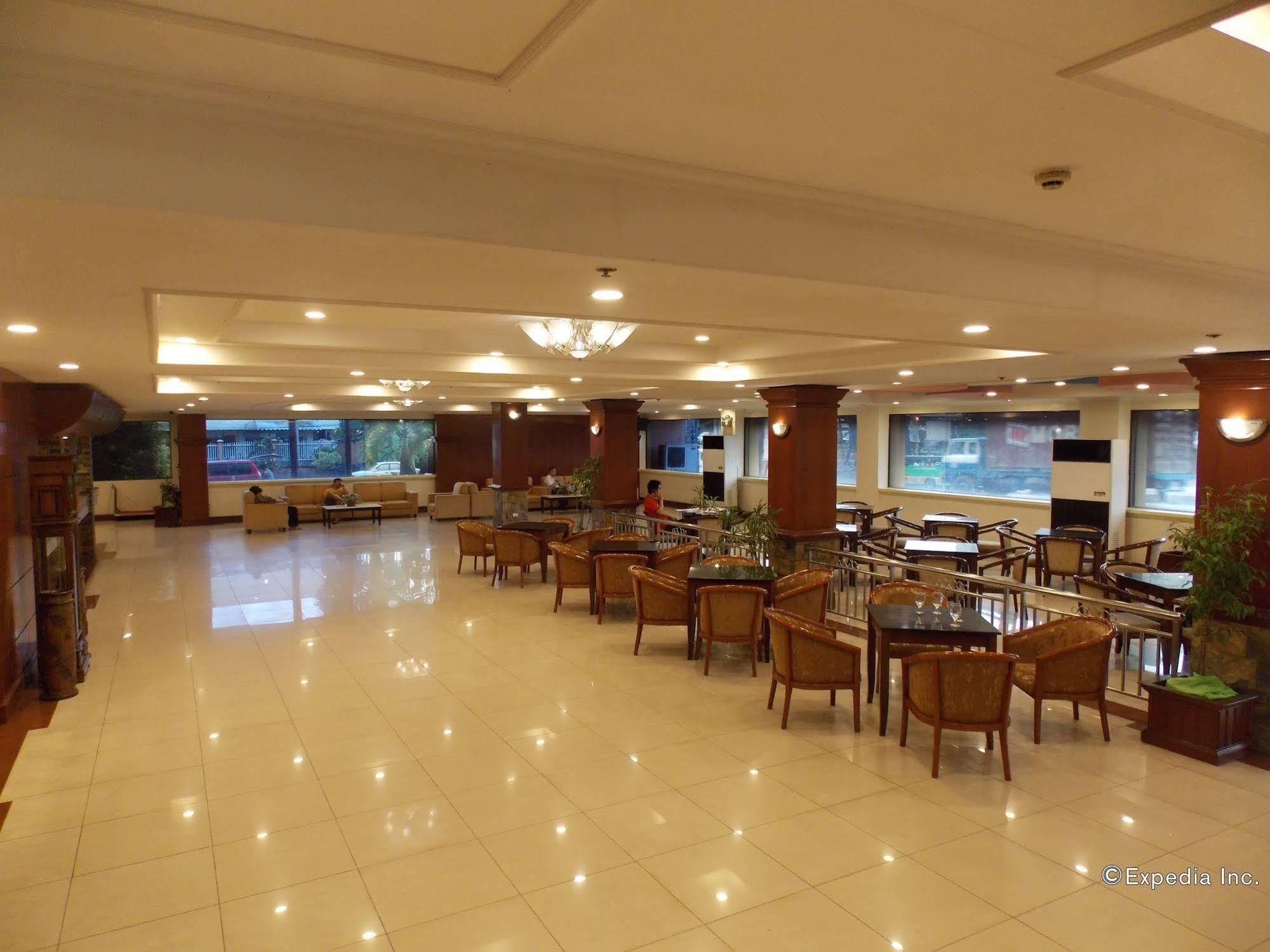 Grand Regal Hotel באקולוד מראה חיצוני תמונה