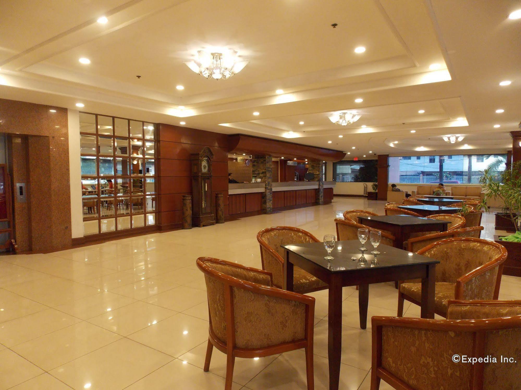 Grand Regal Hotel באקולוד מראה חיצוני תמונה