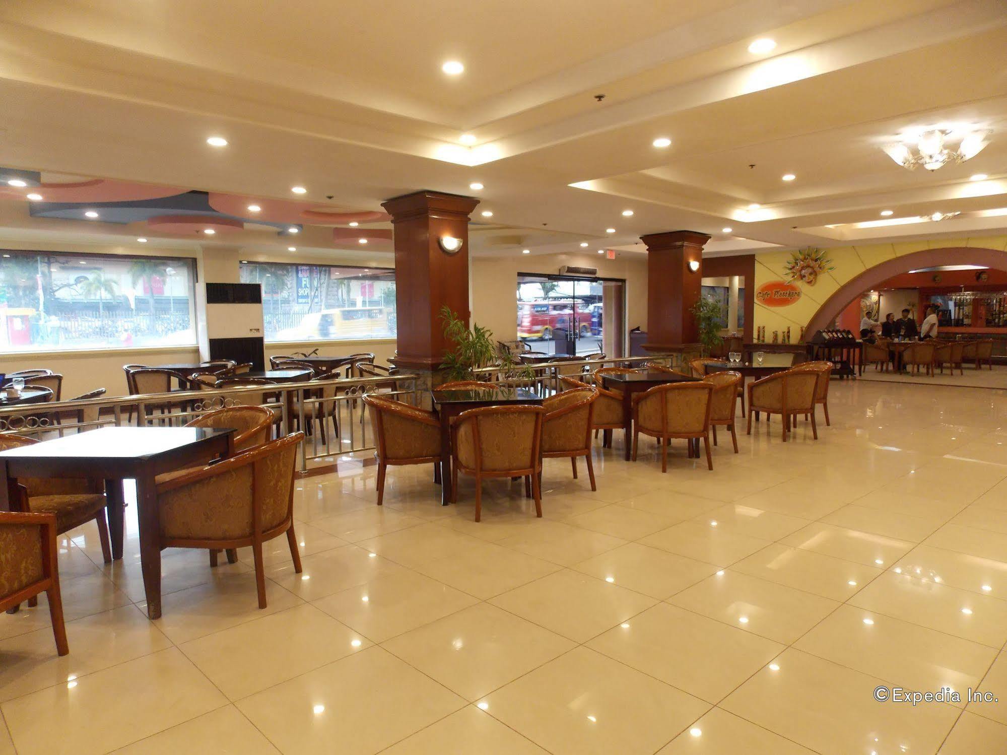 Grand Regal Hotel באקולוד מראה חיצוני תמונה