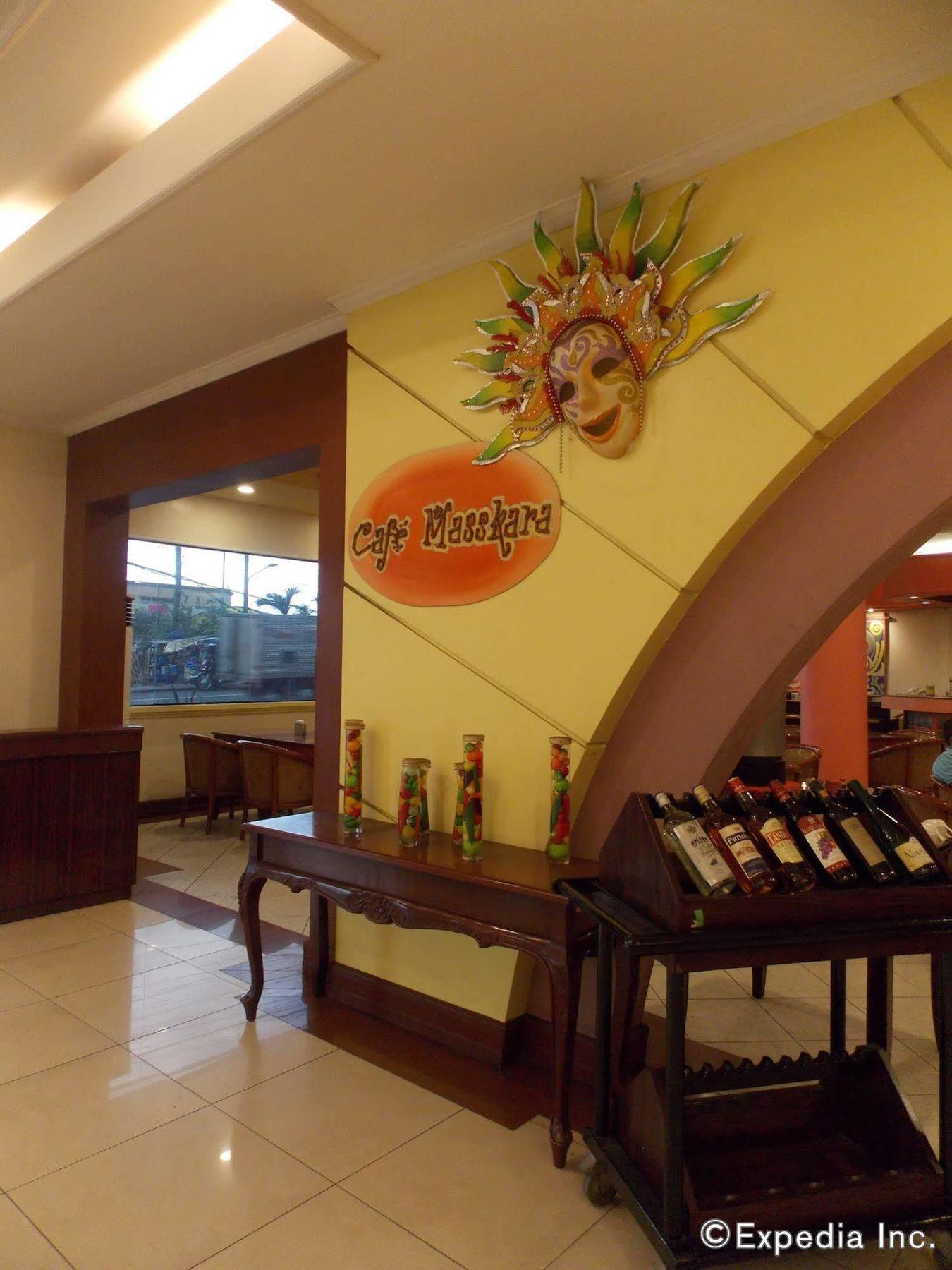 Grand Regal Hotel באקולוד מראה חיצוני תמונה