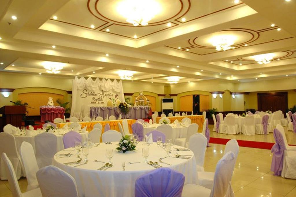 Grand Regal Hotel באקולוד מראה חיצוני תמונה