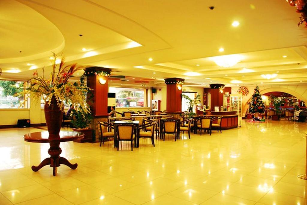 Grand Regal Hotel באקולוד מראה חיצוני תמונה